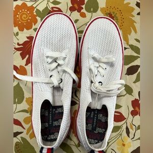 Tommy Hilfiger Women’s Twgessie Sneaker Size‎ 9.5 White Red low top